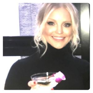 Meet your Posher, Alexandrea